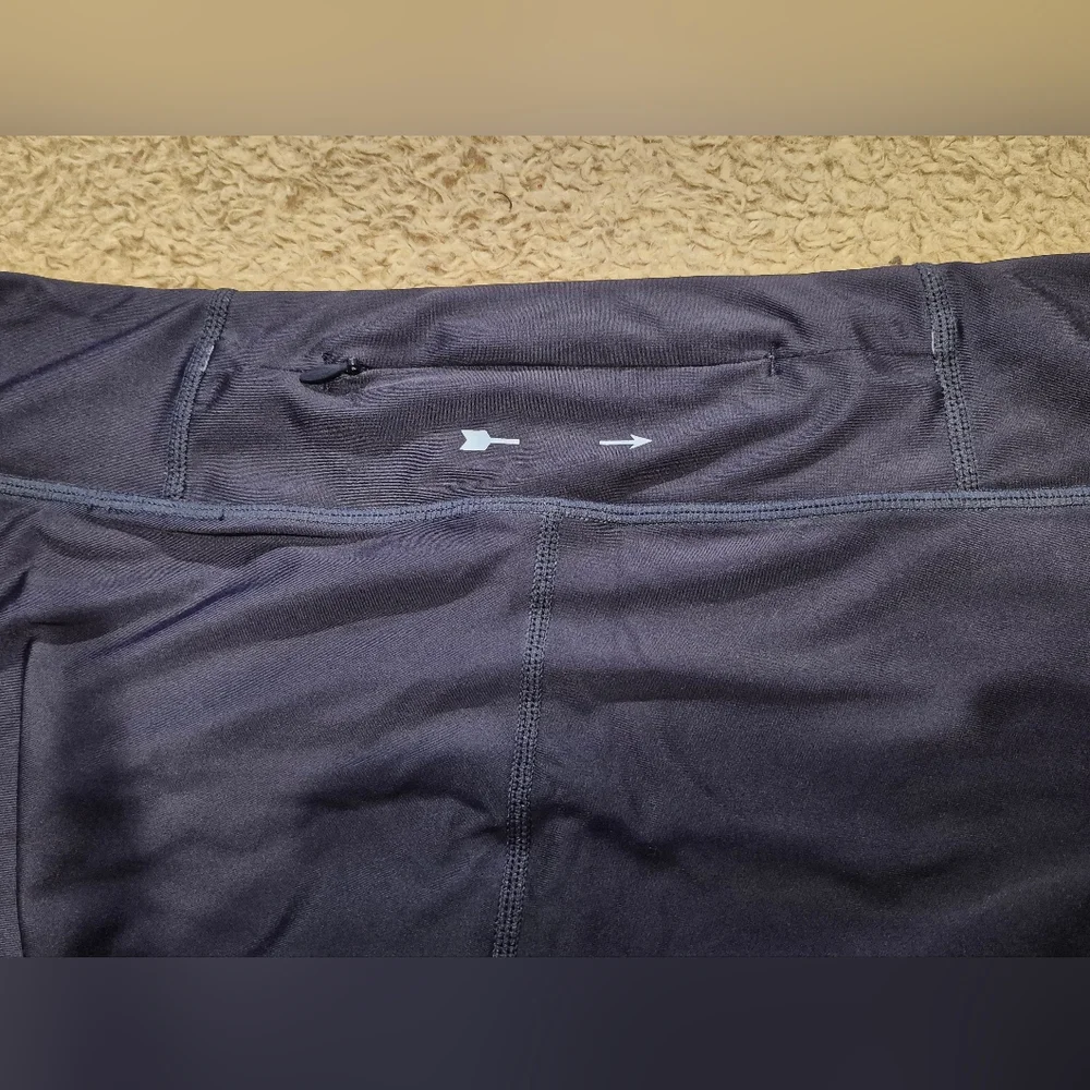 The Upside Seawater Dip-Dyed Leggings Midi 10 EUC - Picture 9 of 16